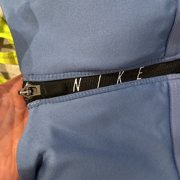 Nike Sports Bra - Picture 3 of 5